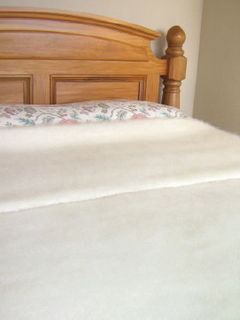ALPACA LONG THROWS, QUEENSIZE in Natural Cream 1.27 x 2.70m