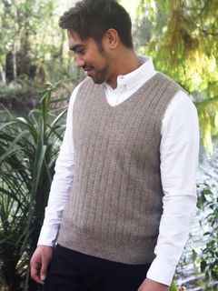 Men's Pullover Vest Possum Merino LOTHLORIAN/9800