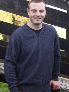 Men's Plain V Neck Jumper Possum Merino LOTHLORIAN/9830