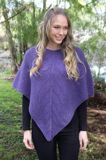 Lace Poncho in Possum Merino LOTHLORIAN/9980